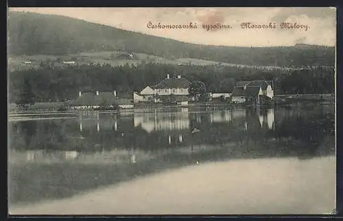 AK Snezne-Milovy, Ortspartie am See