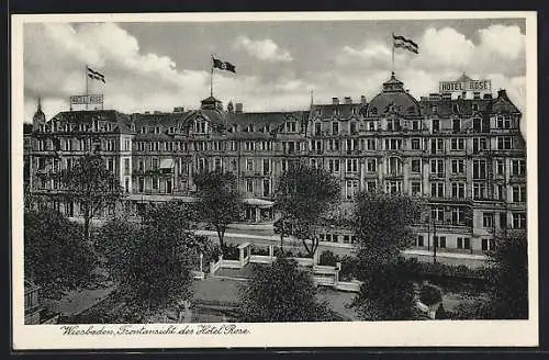 AK Wiesbaden, Hotel Rose und Anlagen an der Kochbrunnen-Quelle