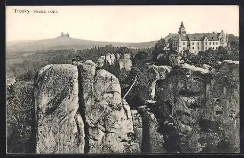 AK Hrubá Skála, Blick zur Burg Trosky