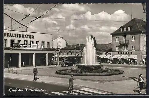 AK Kaiserslautern, Partie am Pfalztheater mit Geschäften und Springbrunnen