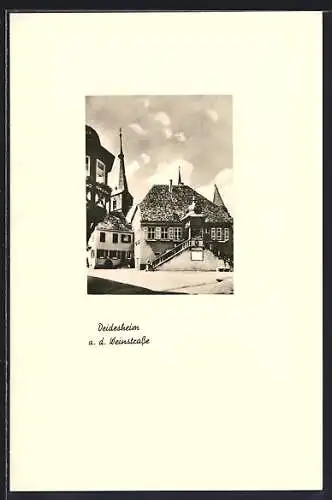 AK Deidesheim a. d. Weinstrasse, Strassenpartie mit Rathaus