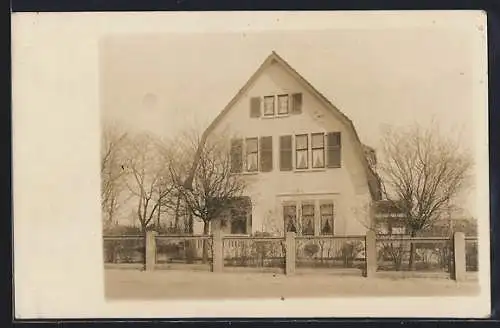 Foto-AK Lesum, Strassenpartie mit Wohnhaus