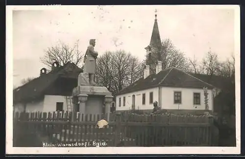 AK Grosswarasdorf /Bgld., Klein-Warasdorf, Kriegerdenkmal und Kirchturm