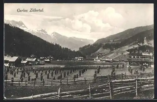 AK Gerlos /Zillertal, Ortsansicht mit Berglandschaft