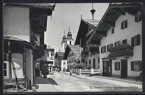 AK St. Johann in Tirol, Speckbachergasse mit Kirchtürmen