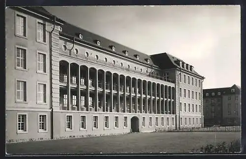 Foto-AK Freiburg i. Br., Krankenhaus nach Umbau