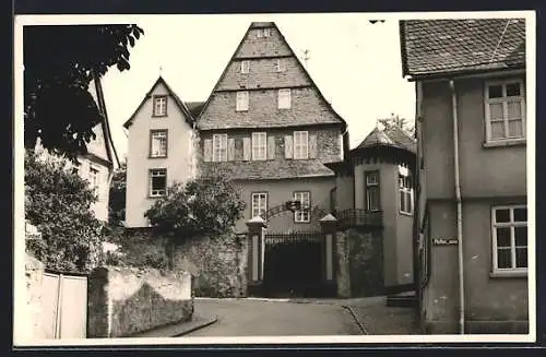 Foto-AK Diez, Haus zu den Papageien, Schlossberg 6 Ecke Pfaffengasse