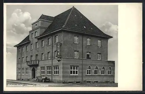 AK Hechingen, Bahnhofhotel Löwen, davor ein Auto