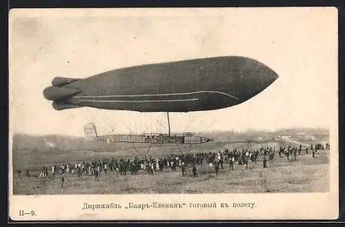 AK Zeppelin schwebt über der Erde mit Zuschauern