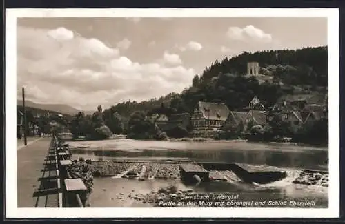 AK Gernsbach i. Murgtal, Murgpartie mit Ehrenmal und Schloss Eberstein