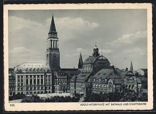 AK Kiel, Platz mit Rathaus und Stadttheater