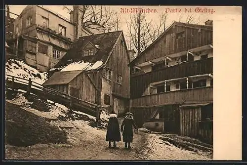 AK München-Giesing, Ortspartie mit zwei Frauen im Winter