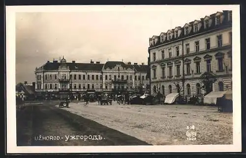 AK Uzhorod, Strassenpartie mit Geschäft