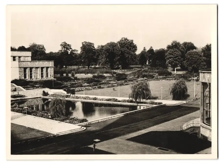 12 Fotografien Ansicht Frankfurt / Main, das neue Verwaltungsgebäude der IG-Farbenindustrie, Architekt: Hans Poelzig 8