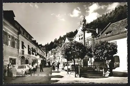 AK Anger /Stmk., Strassenpartie mit Gasthaus und Denkmal