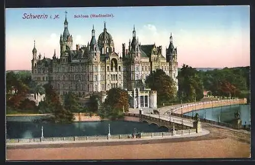 AK Schwerin / Mecklenburg, Grossherzogliches Schloss, Stadtseite