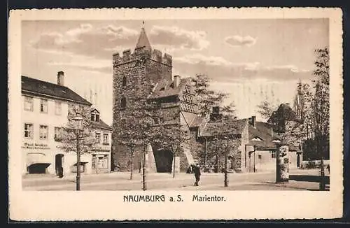 AK Naumburg a. S., Marientor mit Bäckerei Paul Liskop und Litfasssäule