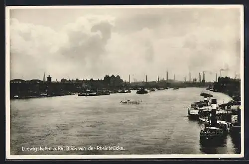 AK Ludwigshafen a. Rh., Blick von der Rheinbrücke