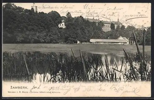 AK Zamberk, Panorama mit Gehöft u. Turm vom Wasser aus