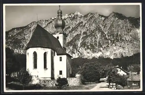 AK St. Leonhard, Kirche und Strasse gegen Untersberg