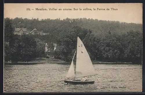 AK Meulan, Voilier en course. Sur la colline, la Ferme de Thun