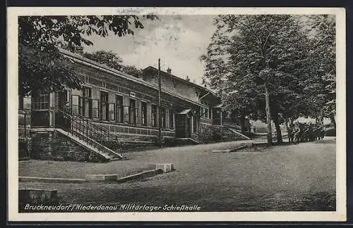 AK Bruckneudorf / Niederdonau, Militärlager mit Schiesshalle