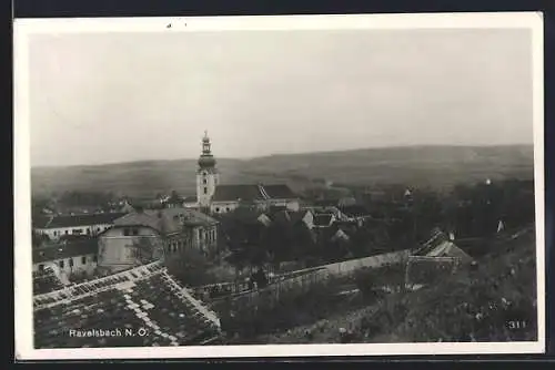 AK Ravelsbach /N.-Ö., Gesamtansicht von einem Berg aus