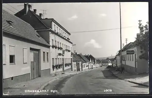 AK Drassmarkt, Strassenpartie mit Gasthaus Karl Trettler