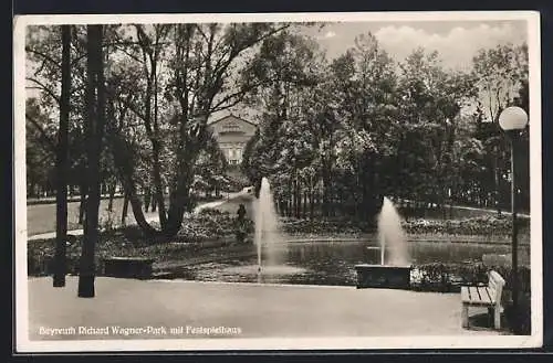 AK Bayreuth, Richard Wagner-Park mit Festspielhaus