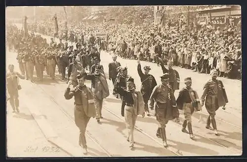 AK Vorbeimarsch von Mannschaften der Sokol-Turnbewegung 1932