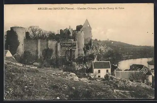 AK Angles-sur-l`Anglin, L`ancien Château