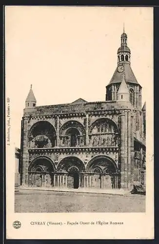 AK Civray /Vienne, Facade Ouest de l`Église Romane