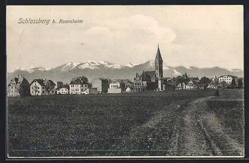 AK Schlossberg bei Rosenheim, Ortsansicht mit Kirche u. Bergpanorama