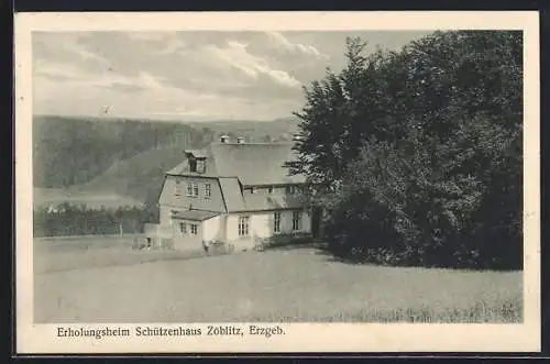 AK Zöblitz /Erzgeb., Erholungsheim Schützenhaus mit Blick ins Tal