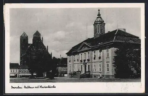 AK Prenzlau, Rathaus mit Marienkirche