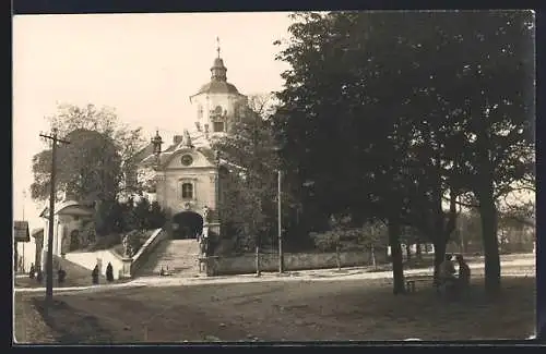 AK Eisenstadt, Blick zur Wallfahrtskirche Oberberg