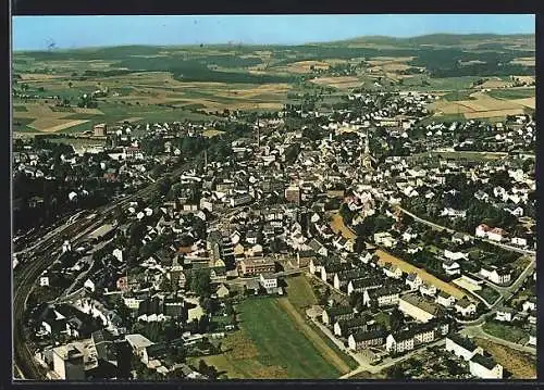 AK Münchberg / Fichtelgebirge, Teilansicht mit Kirche