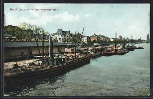 AK Frankfurt a. M., Ortspartie, Panorama von der Wilhelmsbrücke, mit Frachtschiffen