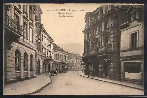 AK Neustadt / Weinstrasse, Landauerstrasse mit Geschäften