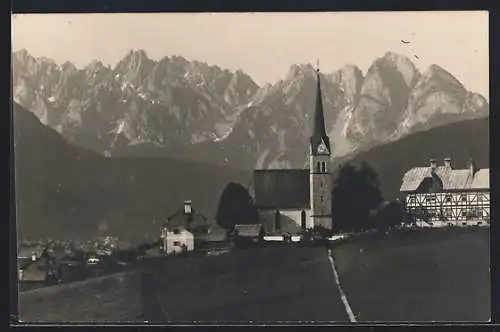 AK Gosau, Teilansicht und Kirche mit Donnerkogel