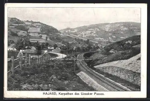 AK Hajasd, Karpathen des Uzsoker Passes, Ortsansicht mit Bahnstrecke, Strasse u. Brücke