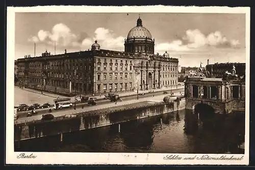 AK Berlin, Schloss und Nationaldenkmal