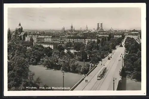 AK München, Blick vom Maximilianeum mit Strassenbahn auf der Brücke