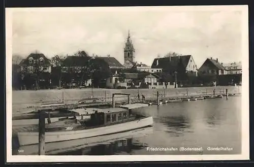 AK Friedrichshafen am Bodensee, Schiff im Gondelhafen, Blick zur Kirche