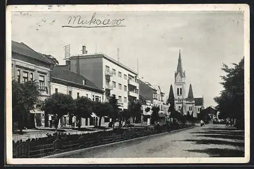 AK Mukacevo, Strassenpartie mit Kirche