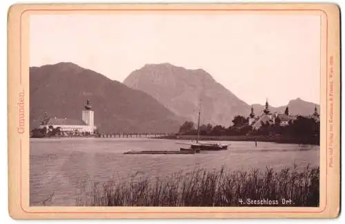 Fotografie Karlmann & Franke, Wien, Ansicht Gmunden-Ort, Blick nach der Insel Ort mit Schloss Ort