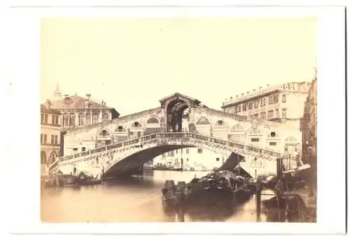 Fotografie unbekannter Fotograf, Ansicht Venedig, Blick nach der Rialtobrücke