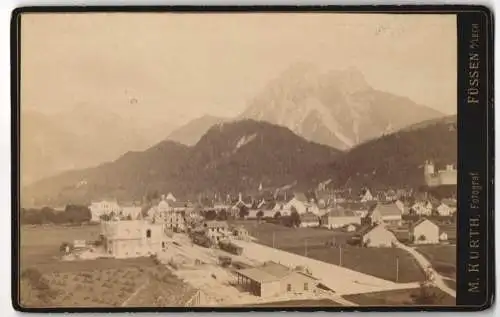 Fotografie M. Kurth, Füssen a. Lech, Ansicht Füssen am Lech, Blick nach der Stadt mit Bahnhof