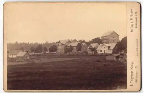 Fotografie F. Tellgmann, Mühlhausen i. Th., Ansicht Oberhof i. Th., Ortspartie mit Haus Bade-Anstalt und Hotel