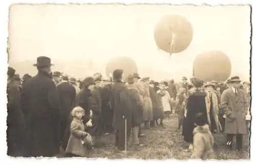 10 Fotografien Ansicht München, Ballon Tage auf der Theresienwiese 1921, Auto NSU, Motorrad